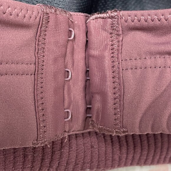 Syrokan Sports Bra 36DD - Mauve - High Support - Built in padding - Picture 3 of 15